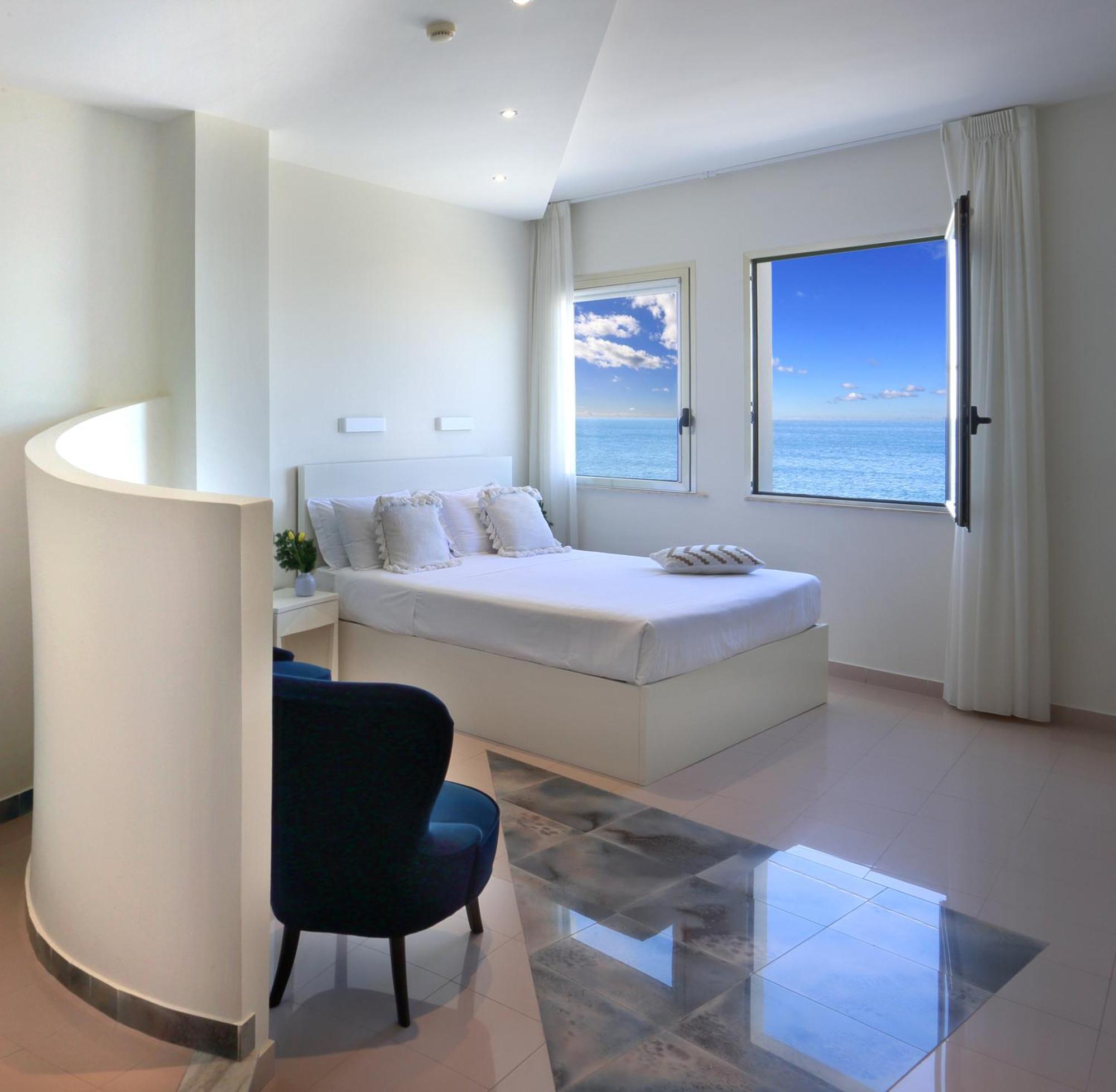 Piccadilly Rooms Restaurant And Beach Santa Maria al Bagno Eksteriør billede
