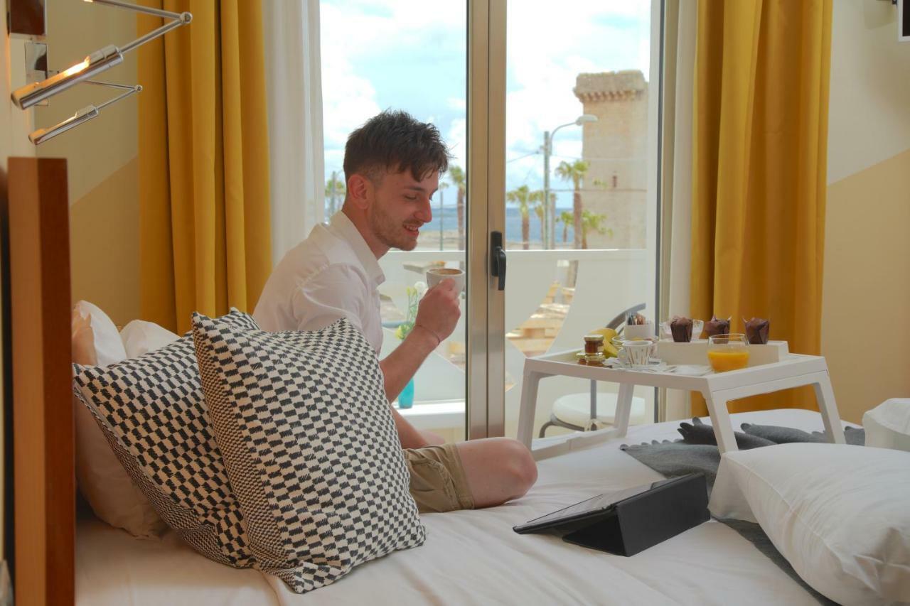 Piccadilly Rooms Restaurant And Beach Santa Maria al Bagno Eksteriør billede